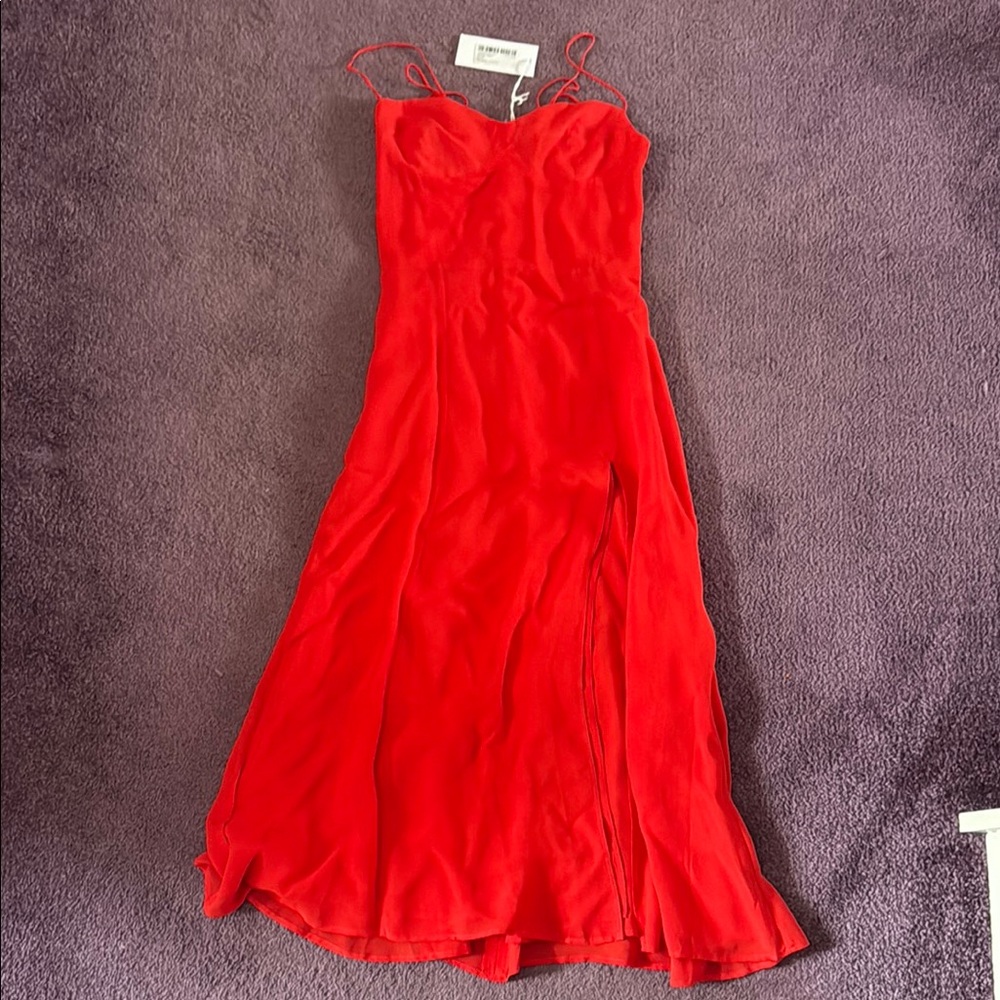 Stunning Red Maxi Dress for Elegant Occasions